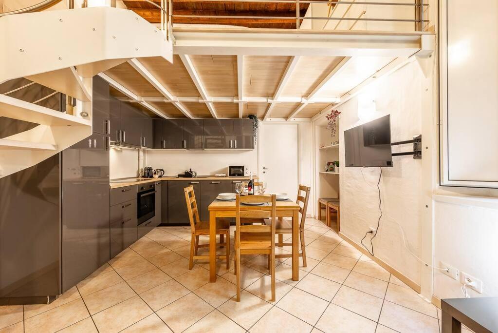 Verdi'S Nest - Loft With Wifi And Netflix Милано Екстериор снимка